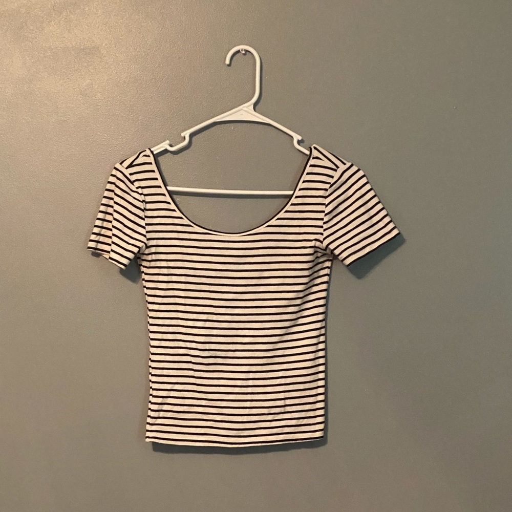 Pin striped black and white top